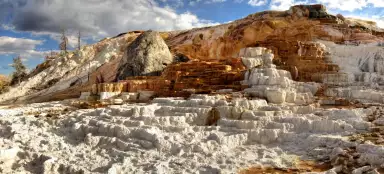 Mammoth Hot Springs - Травертины