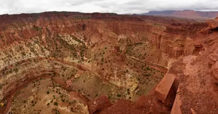 Nahlédnutí do Národního parku Capitol Reef