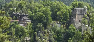 オイビン城とその周辺