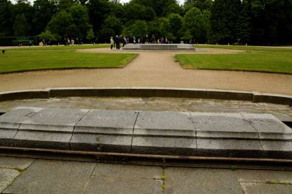 El segundo memorial del vagón.