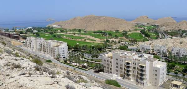 Jouer au golf à Ras al Hamra