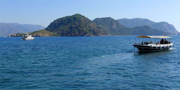 Transport łodzi w Içmeler