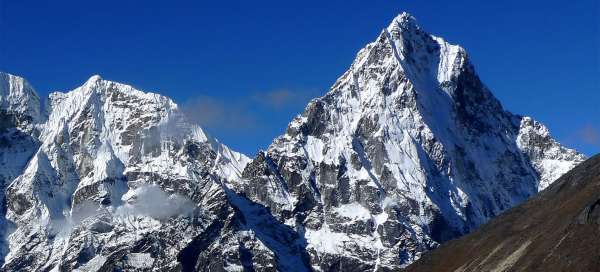 The highest mountains of Nepal: Weather and season
