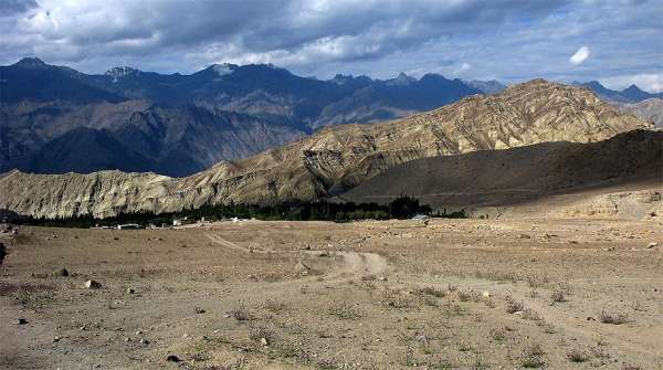 Montagnes au-dessus de la vallée de l'Indus