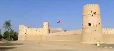 ジャラン バニ ブ アリ城ツアー