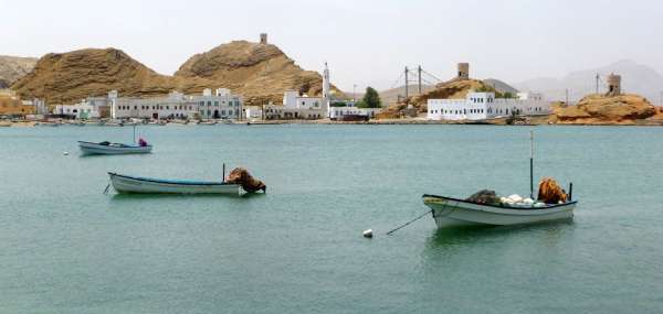 Uma baía em Al Ayjah