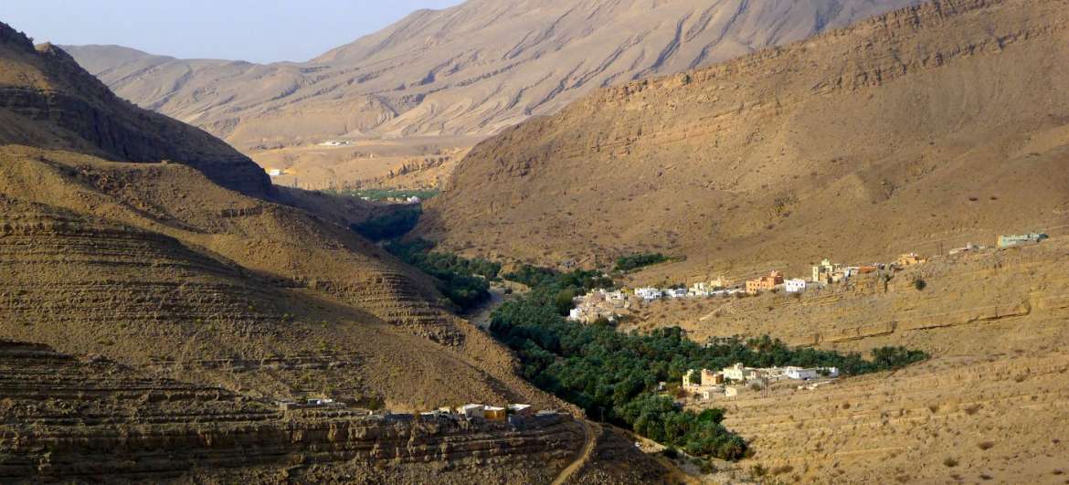 登上 Jebel al Flahwil: 旅游