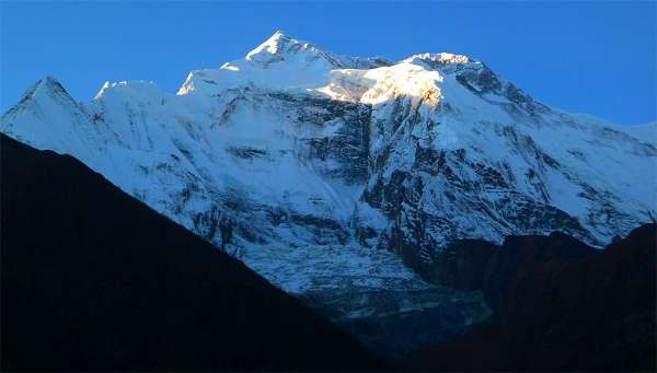 Annapurna II z Horního Pisangu