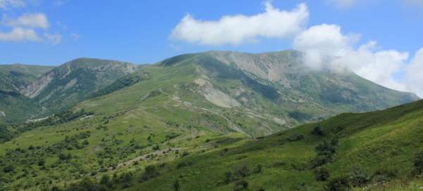 Ascent to Mount Quzudosu (2224 m above sea level): Accommodations