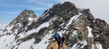 Climbing Lagginhorn (4010 m)