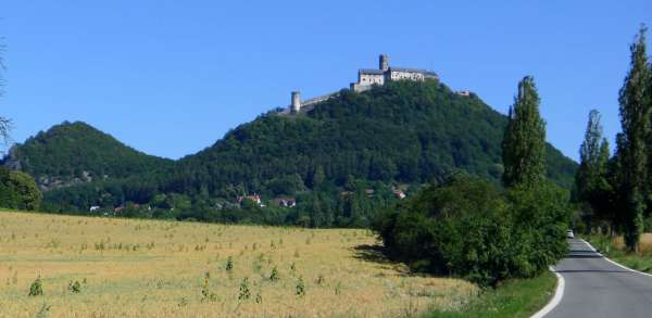 베즈데즈 성(Bezděz Castle)의 고전적인 전망