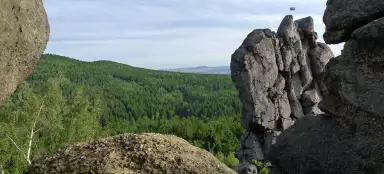 上部の岩