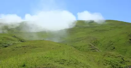 Aufstieg zum Mount Niyal (2112 m über dem Meeresspiegel)