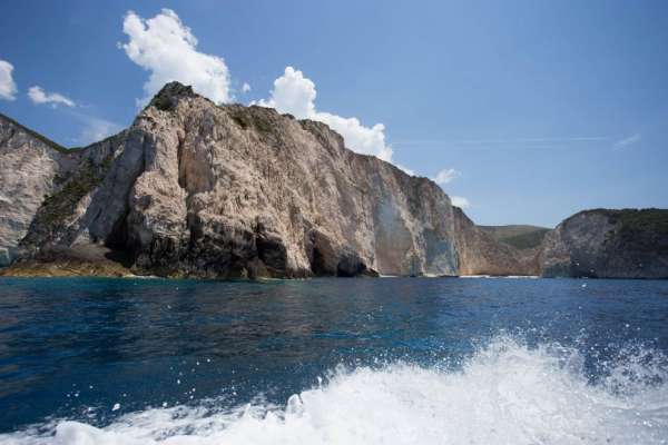 Cueva Azul y Playa Navagio