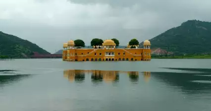 Palais Jal Mahal