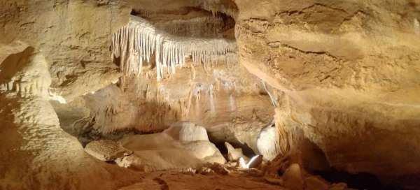 Grottes de Koněprusy: Météo et saison