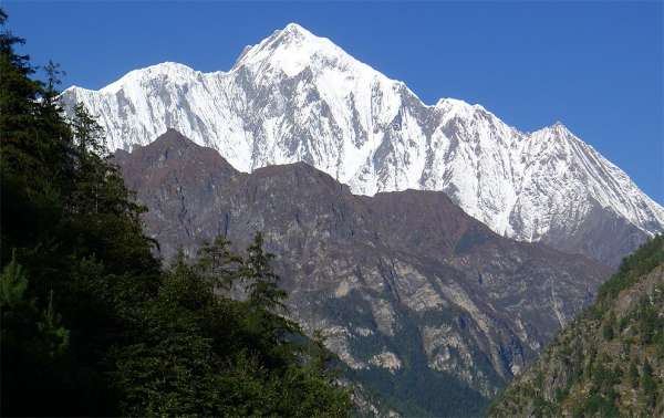 Het eerste zicht op Annapurna II