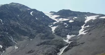 Aufstieg zum Bazardüzü (4466 m ü. M.)