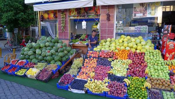 Ample offer of fruit