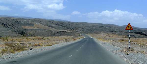 Weg naar Sharaf al Alamayn Pass
