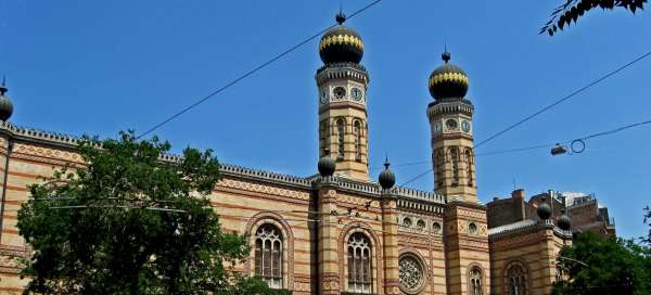 Veľká synagóga v Budapešti: Ubytovanie