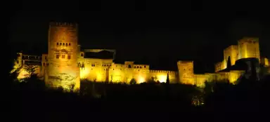 Замок Алькасаба в Гранаде