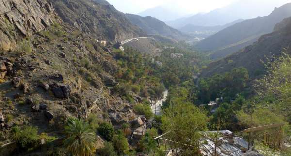 Výhľad do údolia Wadi Sahtan