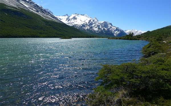 Vue depuis le lagon de Hija