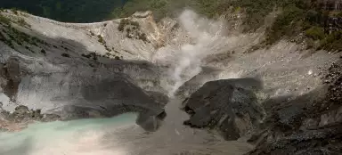 Cratera Kawah Ratu