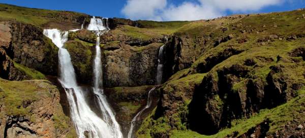 Rjúkandifoss waterfall: Weather and season