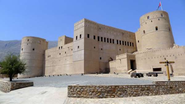 Schloss Rustaq vom Hof aus
