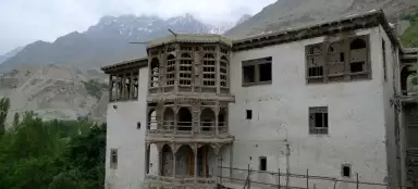 Pałac i twierdza w Khaplu