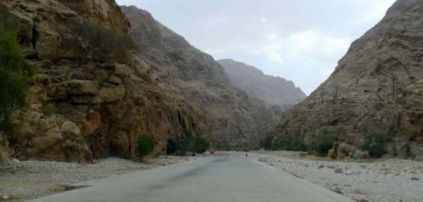 Vjazd do tiesňavy Wadi Tiwi