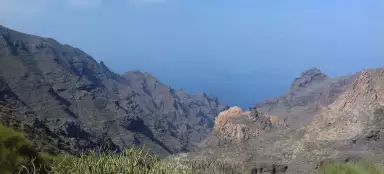 サンティアゴ・デル・テイデから海へ向かう途中