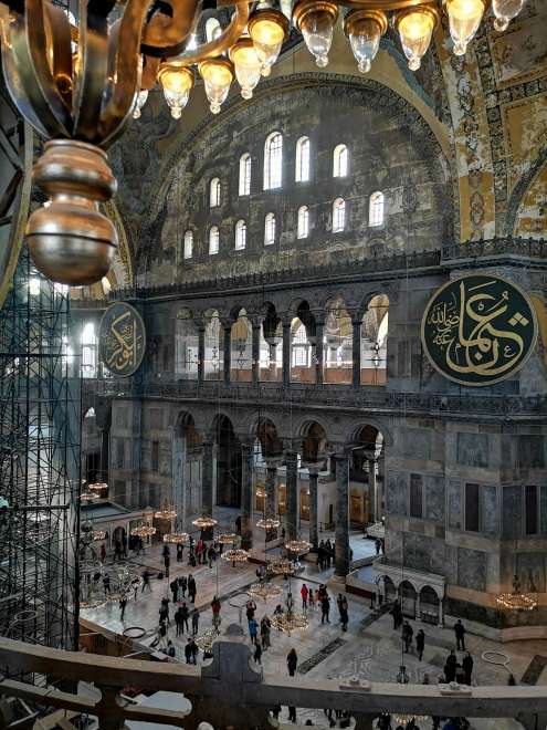 Interiér chrámu Hagia Sofia