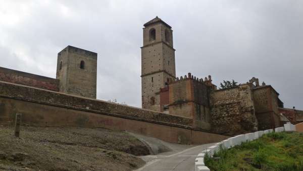 Bajo el castillo