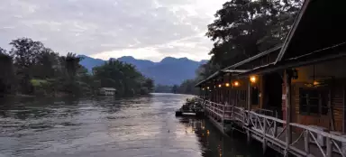 Wycieczka nad rzekę Kwai