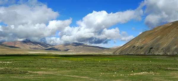 Typische tibetische Landschaft