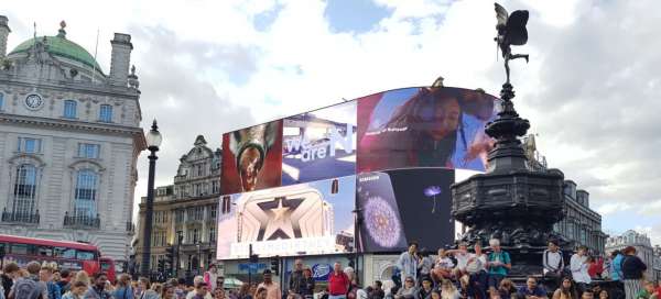 Piccadilly Circus: Accommodaties