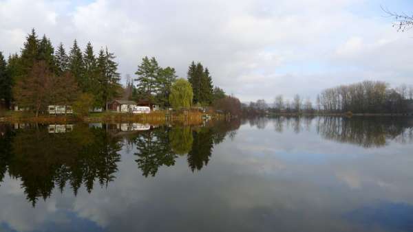 Campo di villette Jinolice