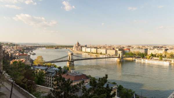 Brücken an der Donau