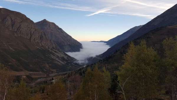 Nebbia mattutina nella valle - Hrnečka dost