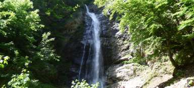 Randonnée à la cascade de Šutov