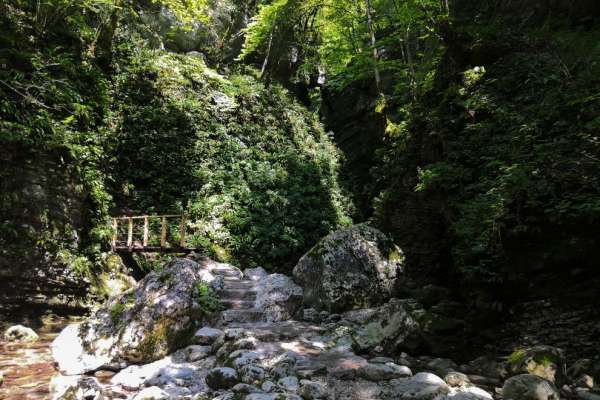No caminho para a cachoeira Kozjak