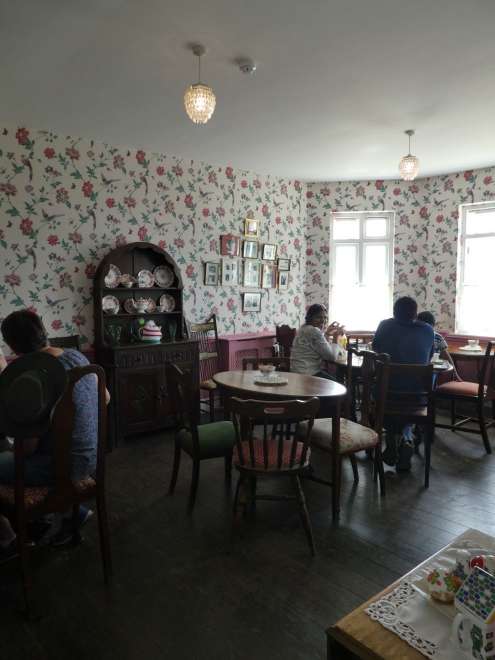 Historisch interieur van een café in een vuurtoren