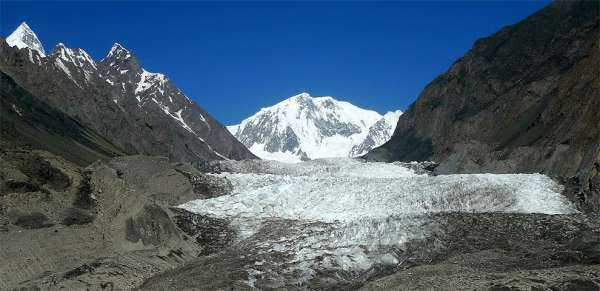 The top before Passu Sar (7 478 m asl)