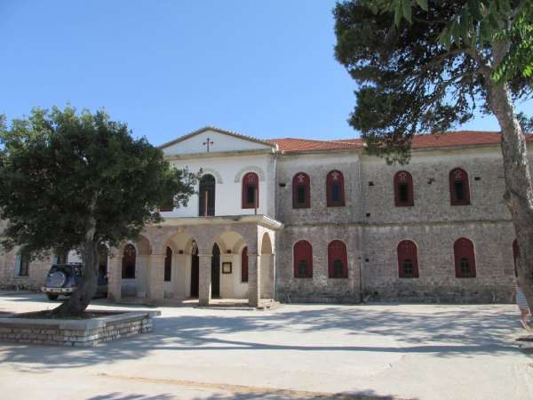 Катаронский монастырь
