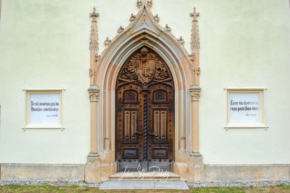 Schwarzenberská hrobka Orlík - Zámek Orlík | Gigaplaces.com