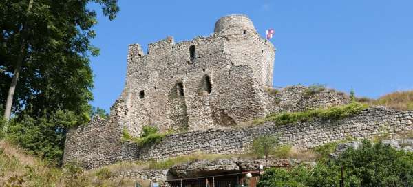 Besichtigung der Burgruine Michalovice: Unterkünfte