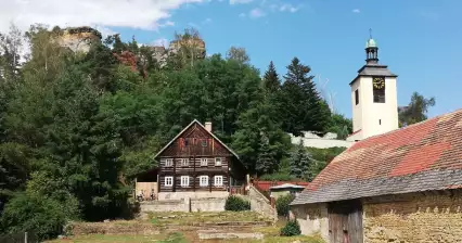 Een rondleiding door de ruïnes van het kasteel van Jestřebí